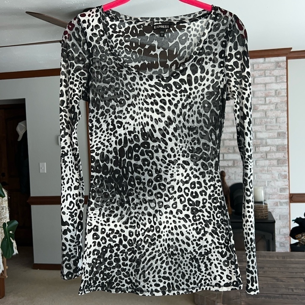 EXPRESS Long Sleeve semi- Sheer Animal Cheetah Print Top size Small Petite